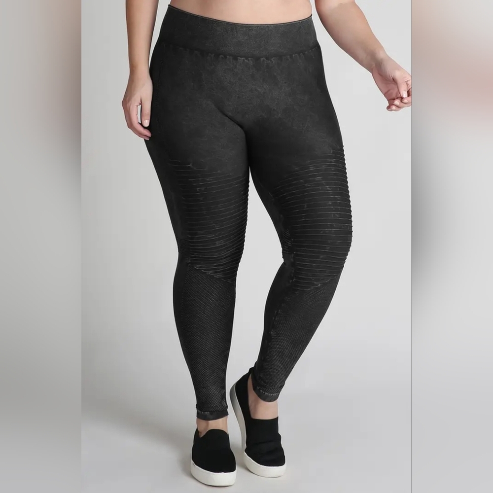 Women's Plus Sizs One Size Black Vintage Leggings